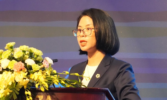 Bà Nguyễn Thị Phương chia sẻ tại hội thảo. Ảnh: Thảo Anh