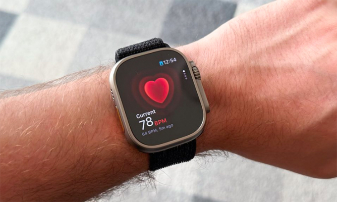 Apple Watch Ultra đang đo nhịp tim. Ảnh: BGR