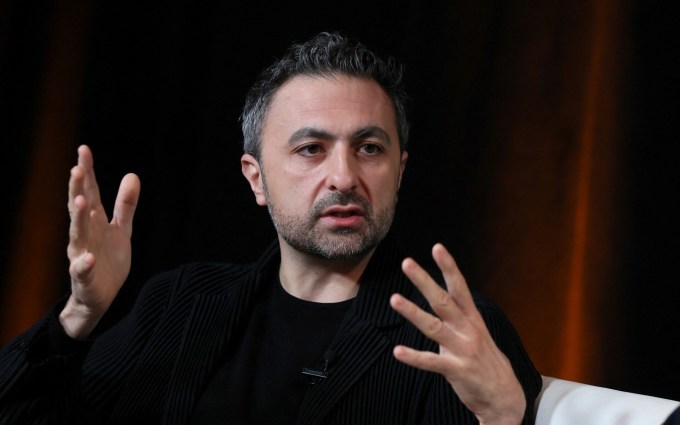 Mustafa Suleyman, đồng sáng lập DeepMind. Ảnh: Reuters